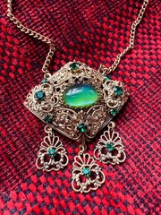 RARE Vintage Czech 1960s Green Saphiret Sapharine Pendant Necklace Opaline Glass