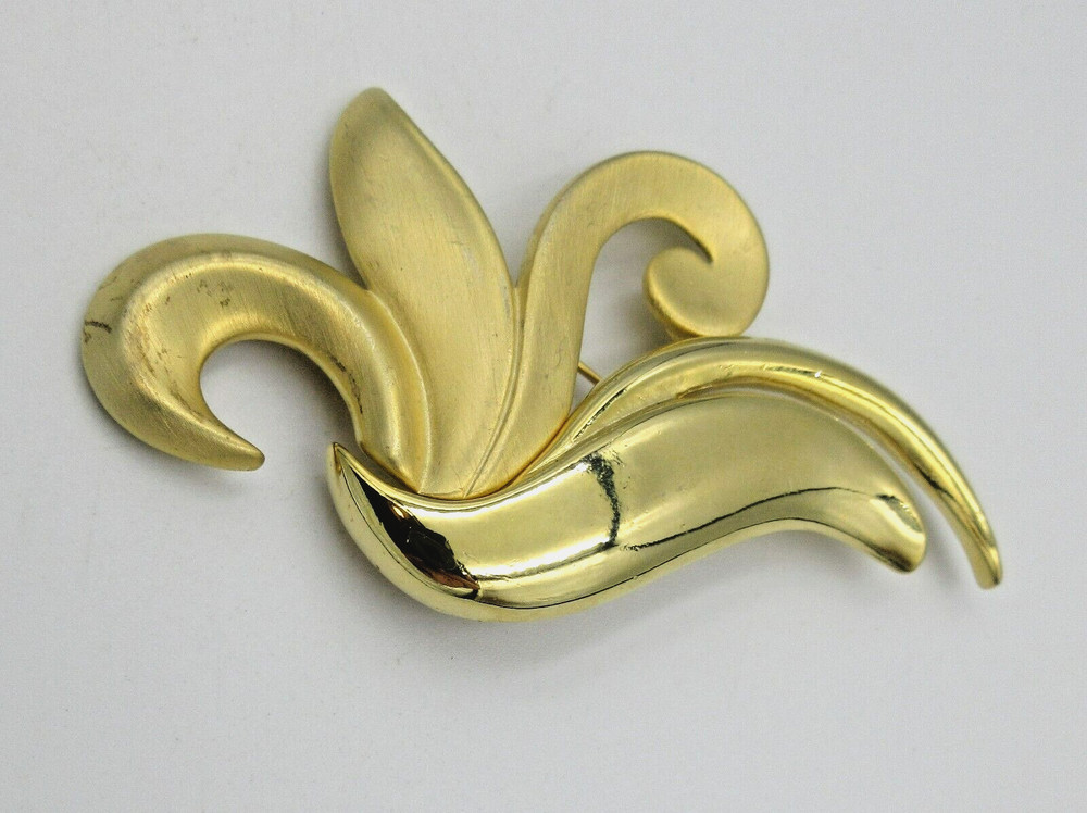 Vtg SIGNED TONA LARGE Geometric Brooch Pin BRUSHED Gold tone metal parts Jewelry
