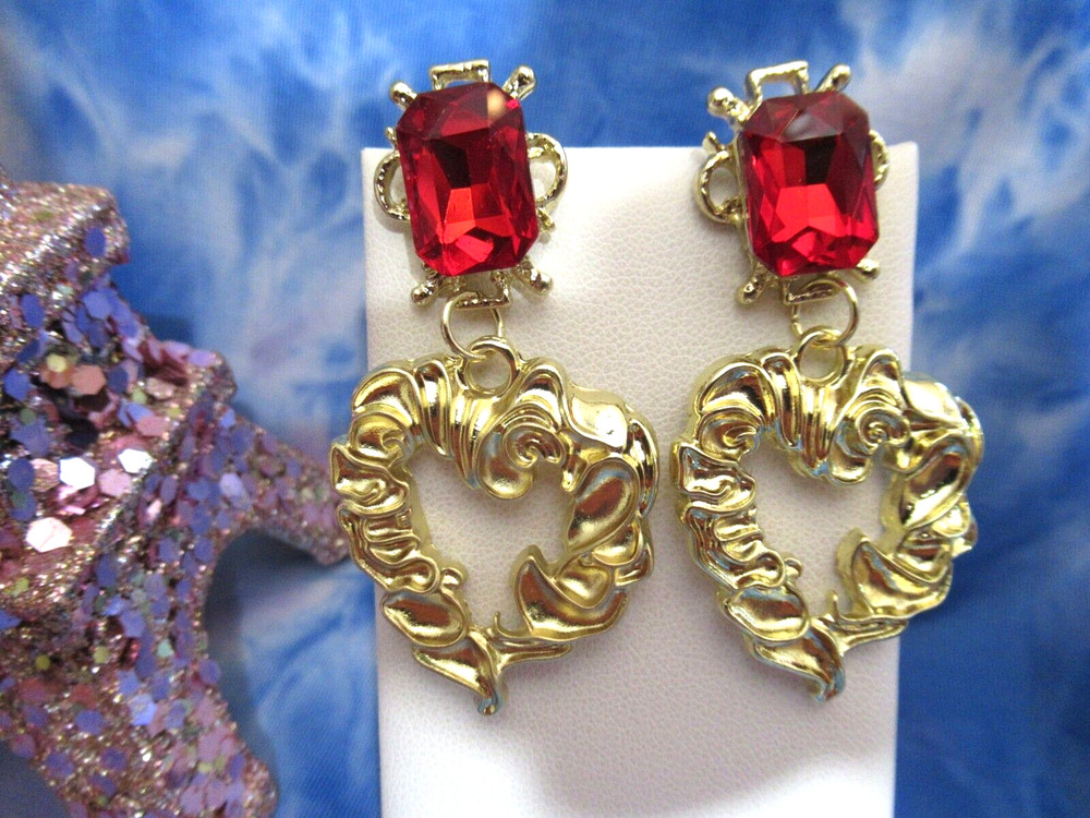 Beautiful Medieval Golden Hearts Earrings RED Glass Stone HEARTS Statement NWT