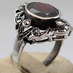 Vintage Sterling Silver Oval Garnet Marcasite Cocktail Ring Size 8.5 Fine 925