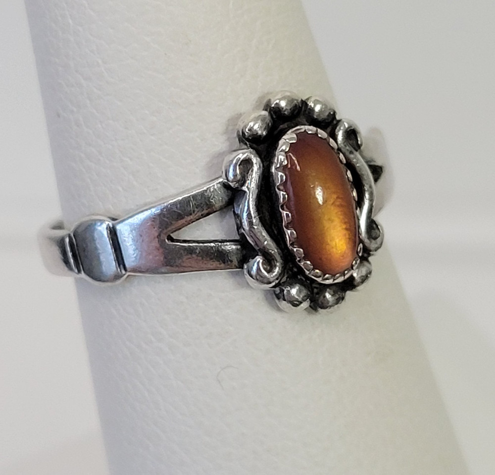 Vtg signed WM Wheeler STERLING Silver Orange Shell Ring sz-7.5 Estate 925 2.4g