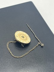 Victorian antique gold tone round brooch pin chain etched enamel flower design