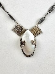 VTG Nouveau Deco MOP & Silver Filigree Pendant & Filigree Chain Necklace 15.25”