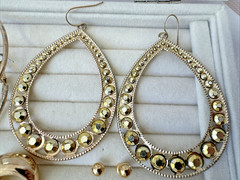 7 Pairs Of Gold Tone VTG Pierced Earrings LOT Enamel 1980s 1990s modern Art deco