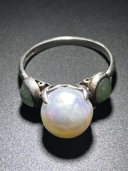 Antique Sterling Silver Pearl Ring with Natural green side stones