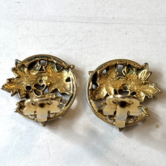 Vintage MMA Earrings Gold Tone Grape Wreath 1986 Metropolitan Museum Of Art Clip