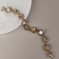 Vintage Flower Chain Bracelet Burst Textured 12mm MOP Bead Gold Tone 6.5″
