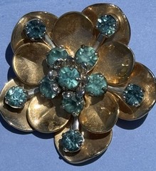 SIGNED VINTAGE BARCLAY TEAL STONE PIN/BROOCH
