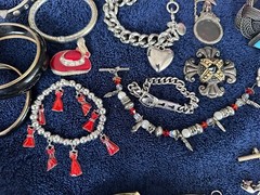 Vintage Jewelry Lot; Wear, Craft & Repair To Excellent Approx 100 Pieces