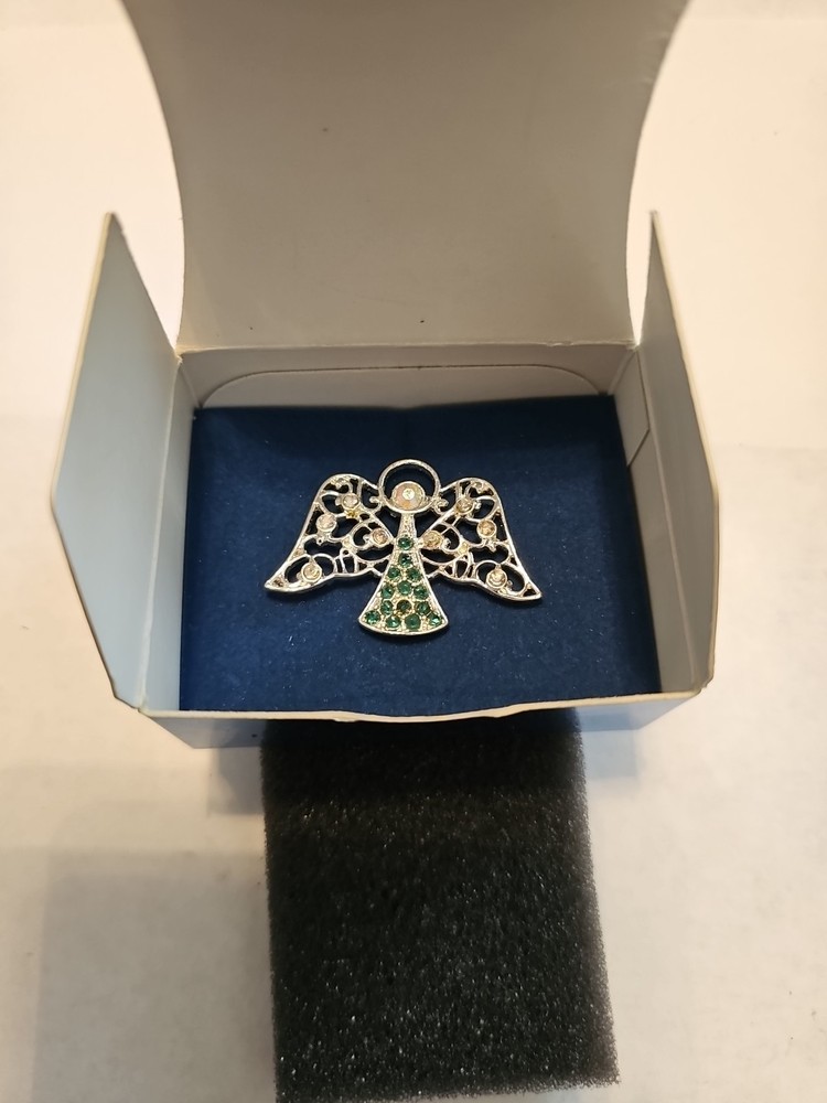 2008 Avon Heavenly Angel Birthstone Tac Pin for May Birthday Emerald Green New
