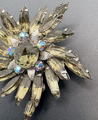 Vintage Smoky Gray Crystal Floral Swirl AB Crystals Brooch Silver Tone Prong Set