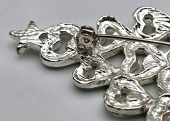 Christmas Tree Brooch Silver Tone Green Glitter Heart Clear Crystal Pin Holiday