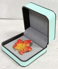 Leaf Brooch Pin, Maple Leaf brooch, rhinestone brooch, Autumn Fall brooch