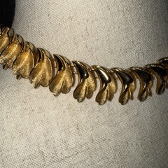VTG FRANCOIS by CORO Leaf Pattern Gold Tone Bracelet Earrings Necklace Set READ