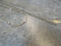 Vintage Necklace Lot Of 4 Chains Gold Tone 17” 18” 23” 23″,Gold/Pearl