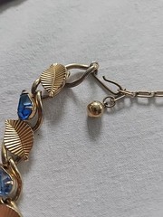 Gold Tone Necklace Blue Teardrop Prong-set Stones Vintage 16″