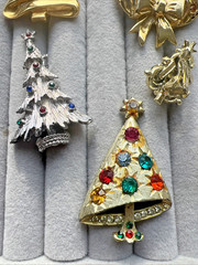 Vintage Designer Christmas Holiday Jewelry Lot Brooch & Earrings MYLU CAROL LEE