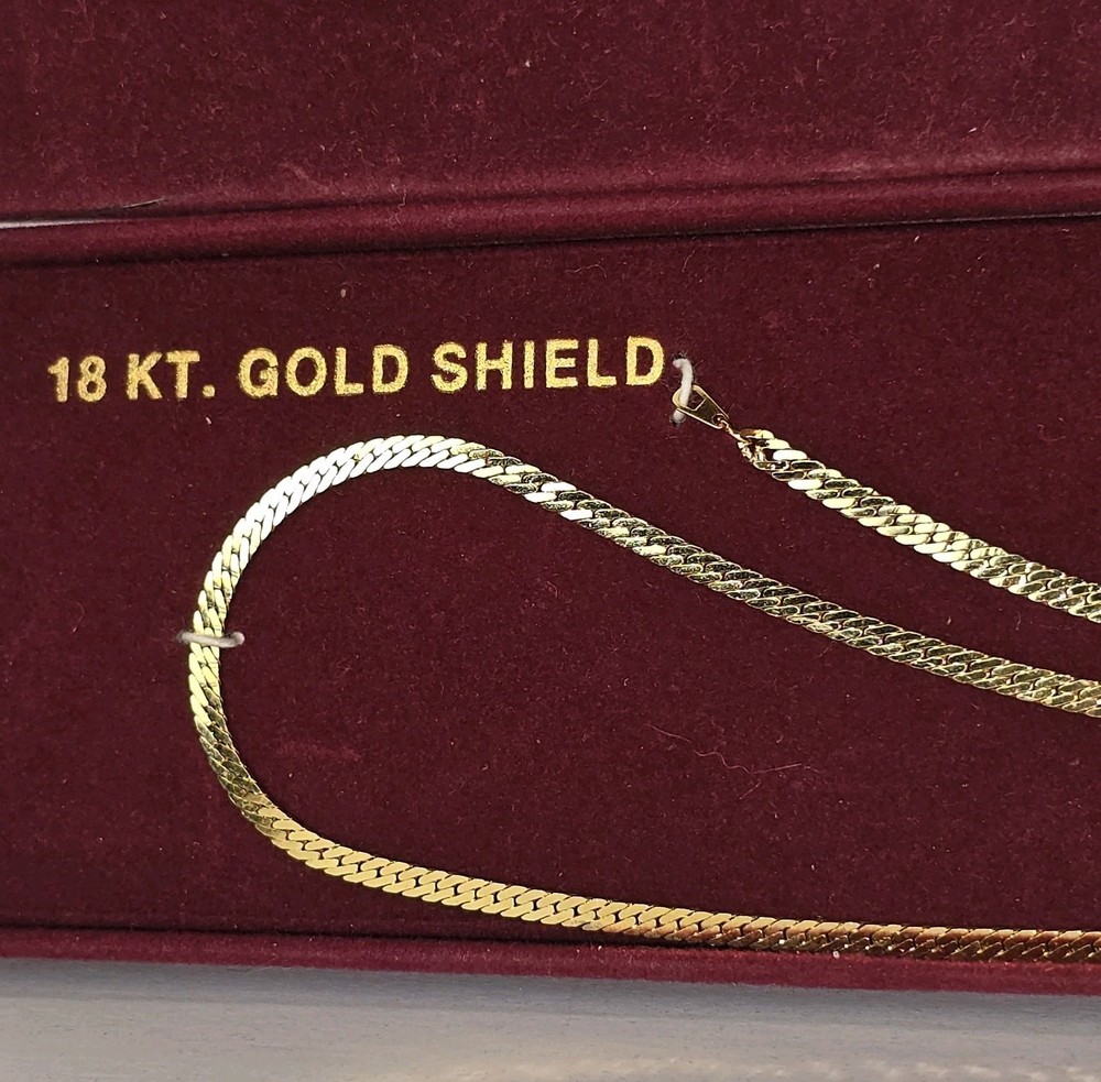 ESTATE Vintage Ferarri 18KT Gold Shield Chain & Bracelet Set in Original Box