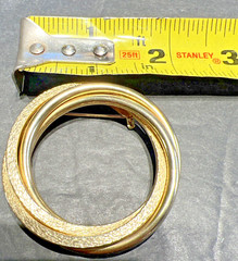 Fabulous Large Textured Gold-tone Circle Brooch 1960s vintage Lot 168
