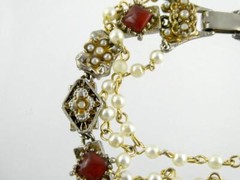 Vintage Unbranded Goldtone Faux Pearl and Carnelian Costume Bracelet