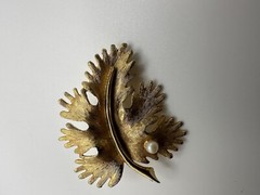 Vintage Gold Leaf Faux Pearl Mid Century Modern Brooch 4.5cm BB15