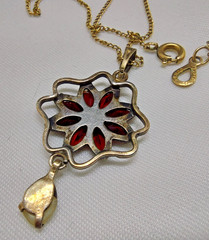 Vintage AMCO Victorian Style 1/20 14k Gold Filled Garnet Red Pendant Necklace
