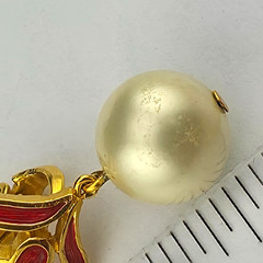 Vintage Crown Trifari Red Enamel Faux Pearl Dangle Earrings 1.5″ Gold Tone