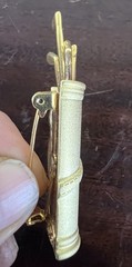 VTG TONA Golf Clubs & Bag Brushed Matte Gold Tone Brooch Pin Golfer Gift 2.25″