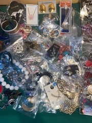 VINTAGE to Modern JEWELRY LOT 6 LBS 111 PCS RHINESTONE RING NECK WEARABLE #16