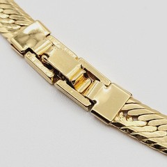 Vintage Gold Tone Herringbone Chain Necklace Classic Fold Over Clasp 18″