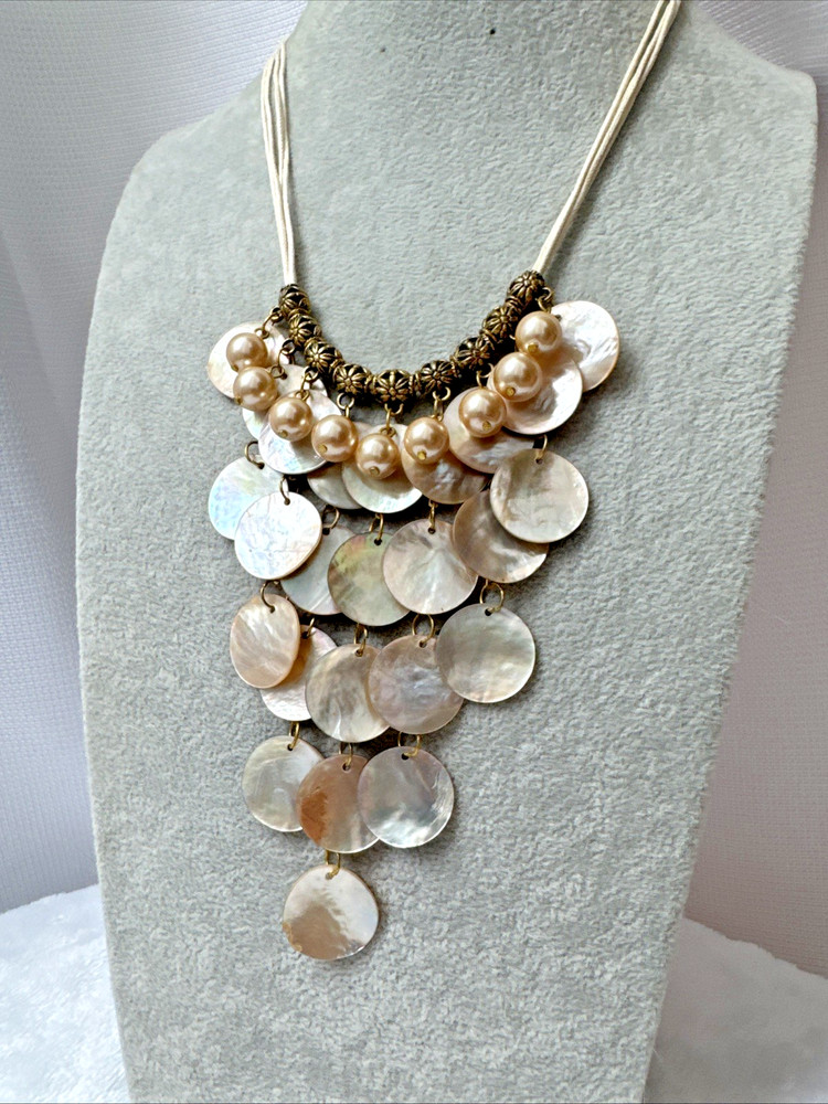 Gorgeous Waterfall statement polished shell pink pearly necklace gold abalone