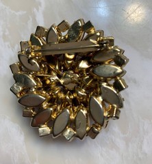 VTG. GOLD TONE RED RHINESTONE & CLEAR AB 3-D RHINESTONE BROOCH 2”