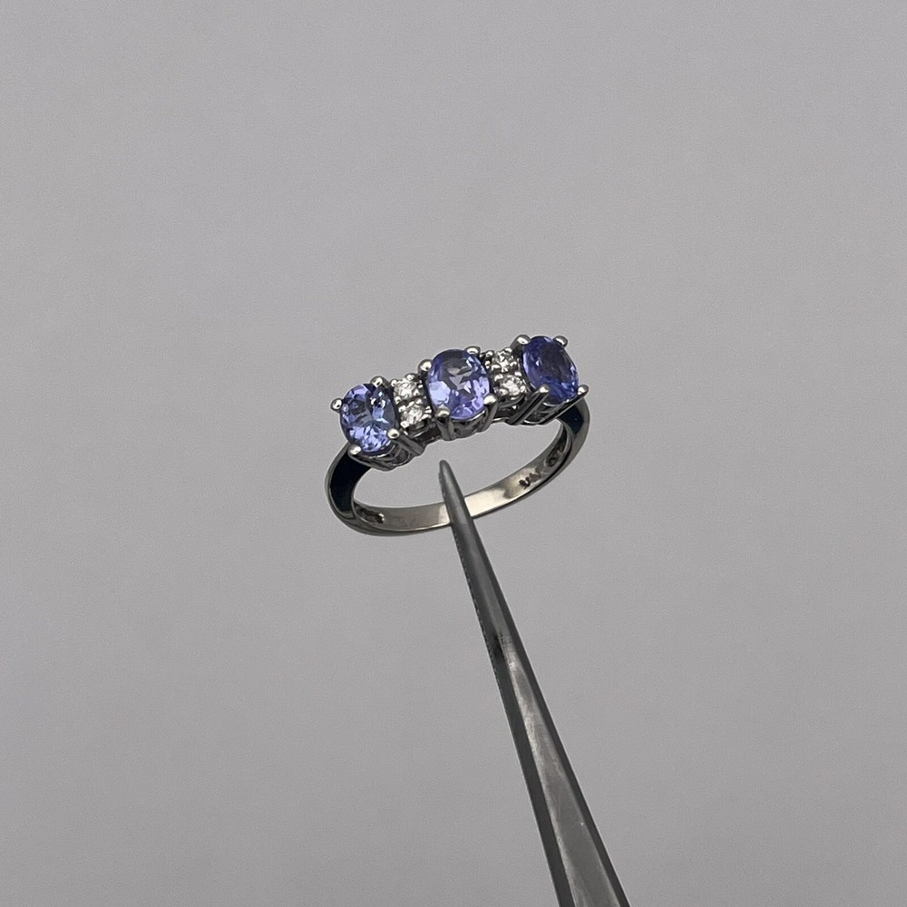 14k White Gold Ladies Oval Tanzanite and Round Diamond Band Size 5.5