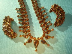 GORGEOUS Vintage SET AMBER RHINESTONES NECKLACE AND EARRINGS PRONGS PERFECT