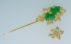 18K Diamond & Hand Carved Jade Frog Jabot Pin Brooch