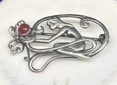 K28 Filigree Irish Fairytale 1.35” Brooch 4g Vintage 1950-1970s