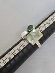 Vintage 925 Sterling Silver Prehnite Pearl Size 6 Ring