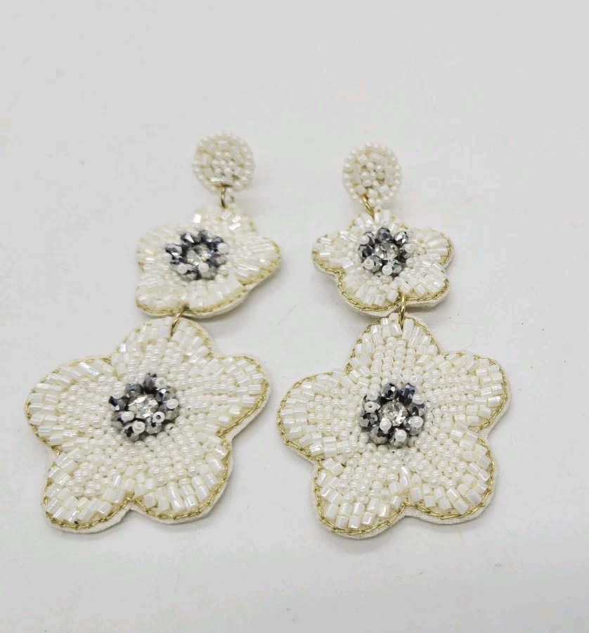 White Flower Seed Bead Earrings Dangle Pierced Beaded Chandelier 3.5 in