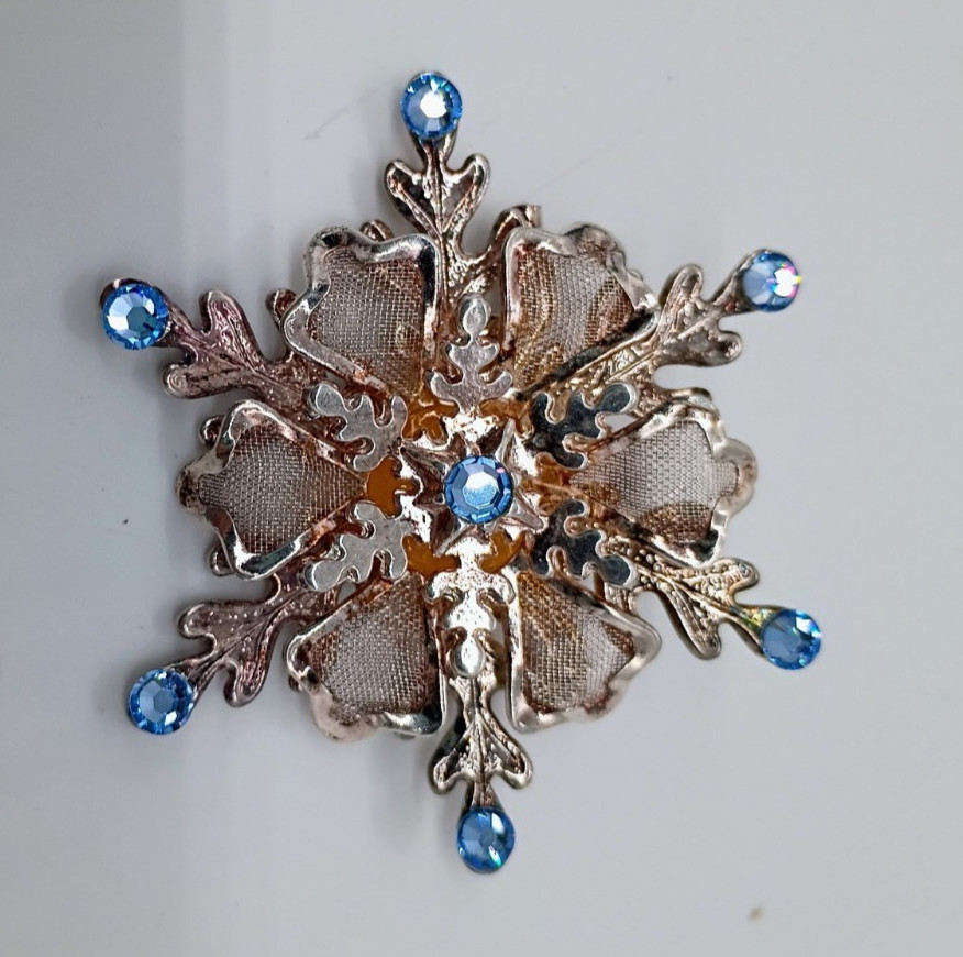 Vintage Gold Tone Blue Rhinestone Snowflake Brooch 2″