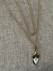 VINTAGE JOSTENS PENDANT CHARM KEY NECKLACE – 20″ – SENIOR 1974 – GOLD IN COLOR