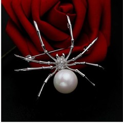 Vintage Rhinestone Spider Brooch Silver Pearl Pin Insect Bug Jewelry Summer Gift