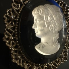 Vtg Oval Cameo Portrait Brooch Pin Back & Bale Charm /Black Onyx Glass Heavy