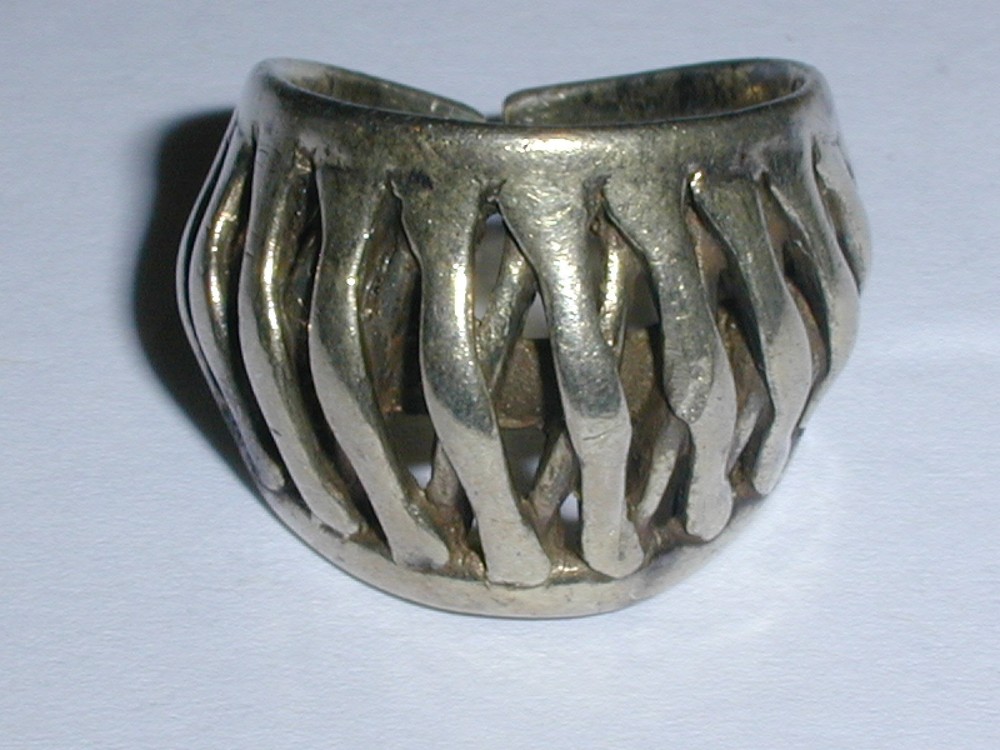 BERNSTEN HUGHES- NORWAY STERLING MID CENTURY MODERNIST RING- SIZE 6- ADJUSTABLE!
