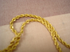 Vintage 1 In. Butterscotch BAKELITE Shell CAMEO Pendant Gold Tone Chain Necklace