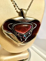 Vintage Unique Salvador Dali Technique Red Jasper 24″ Melt Down Pendant Necklace