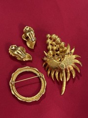 Jeweled Vintage Jomaz Wreath Brooches & Earrings