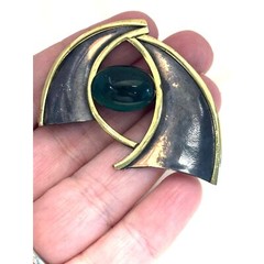 Vintage Mid-Century Modern Brooch with Green Cabochon – Brutalist, Neo Noir