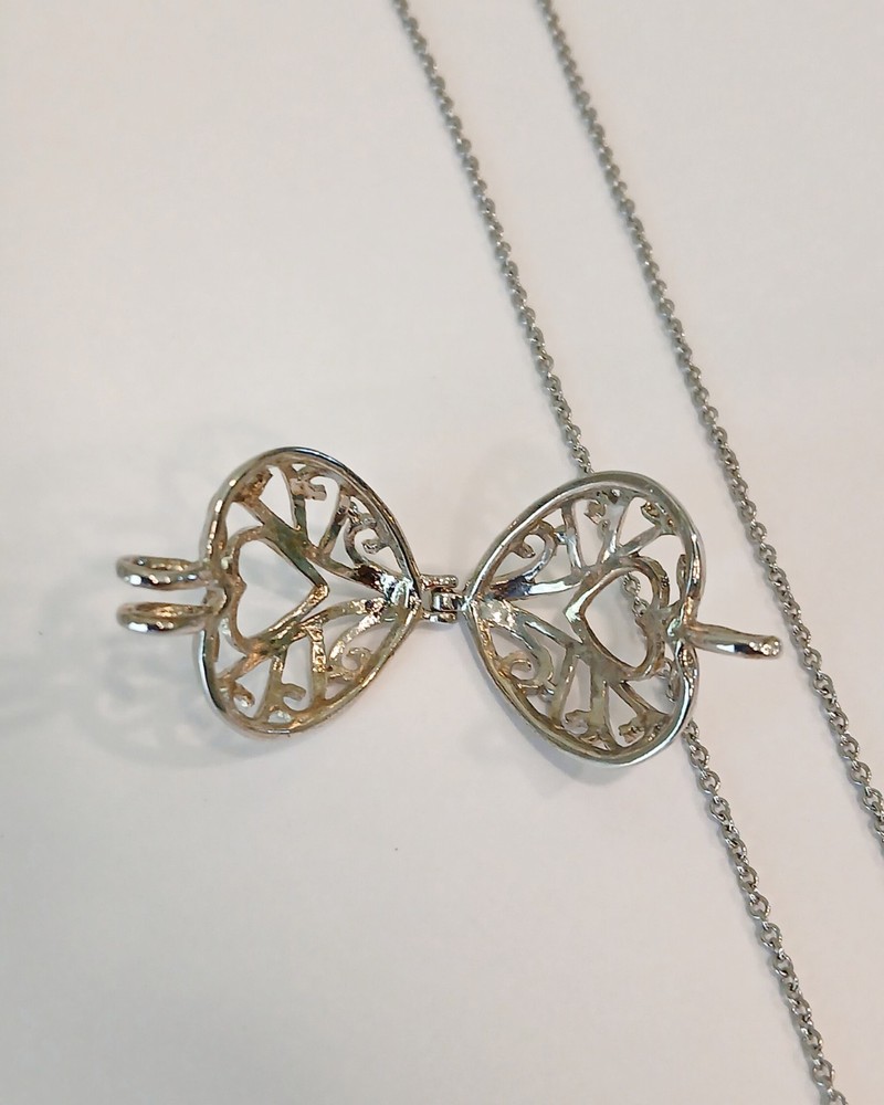 BEAUTIFUL VINTAGE filigree heart cage pendant necklace 8.1g~21″ EXCELLENT Condit