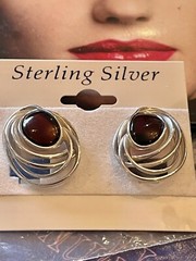 Genuine Baltic Natural Cherry Color Amber Earrings Vintage Butterscotch 老琥珀