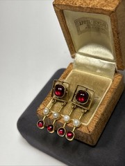 MMA Metropolitan Museum Of Art Gold Tone Pearl Garnet Drop Earrings 14k Post